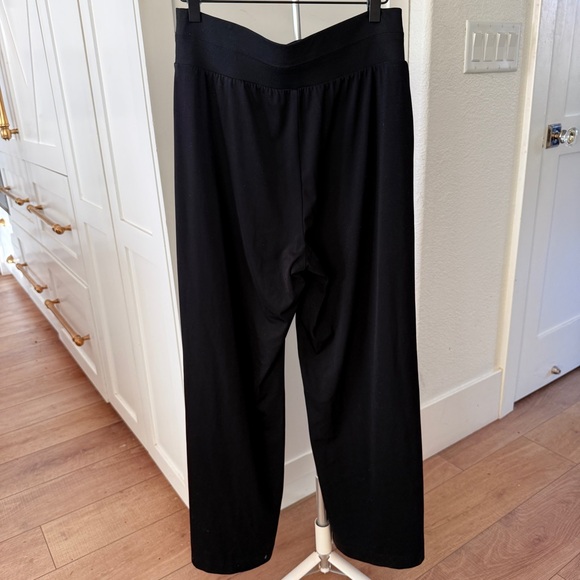 Lou & Grey Luvstretch Wide Leg Pants - Picture 4 of 10